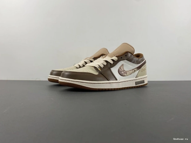 RETRO 1 JORDAN LOW HF5743-221  0808